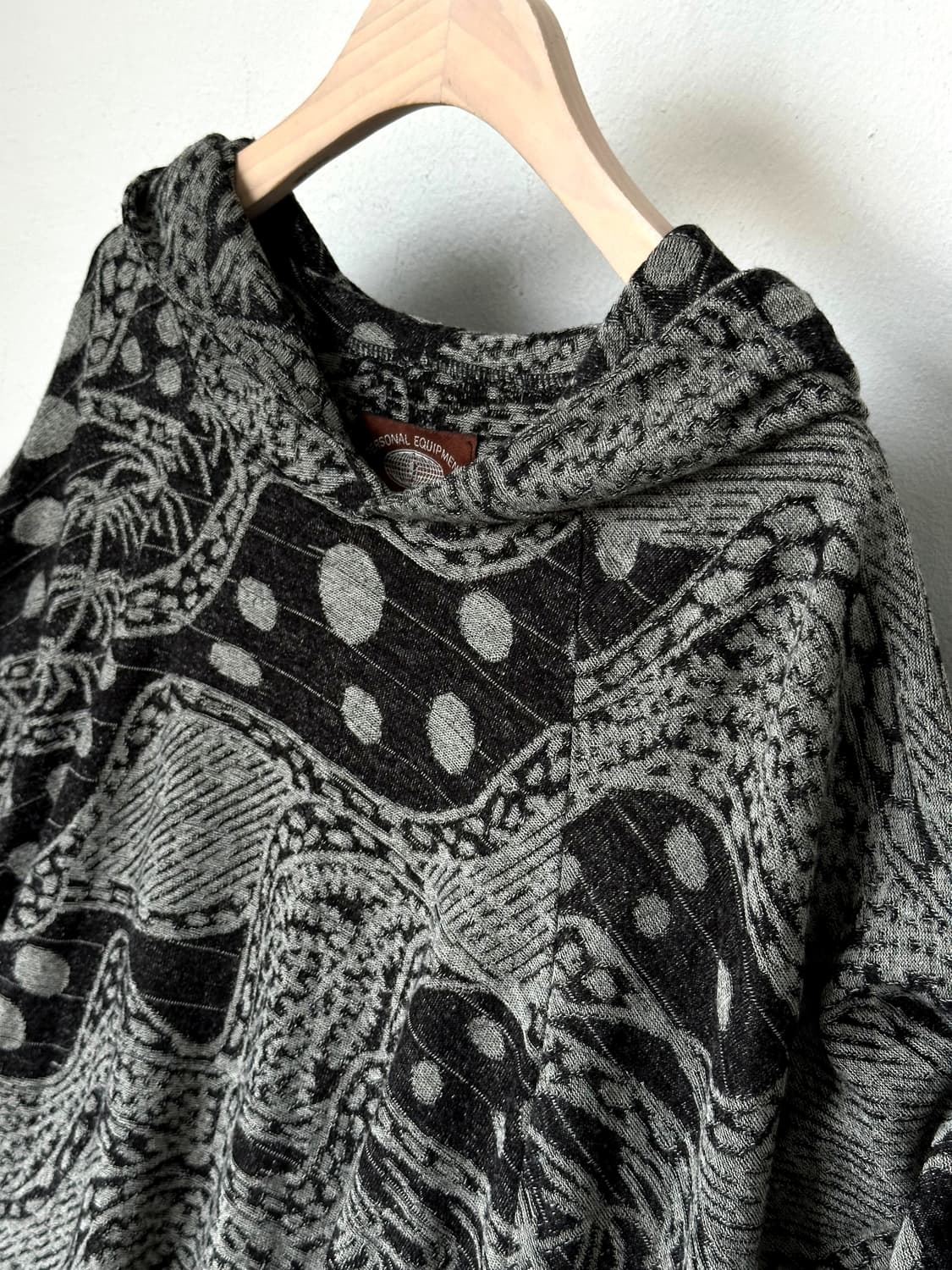 Hooded design wide cape parker 상품이미지5