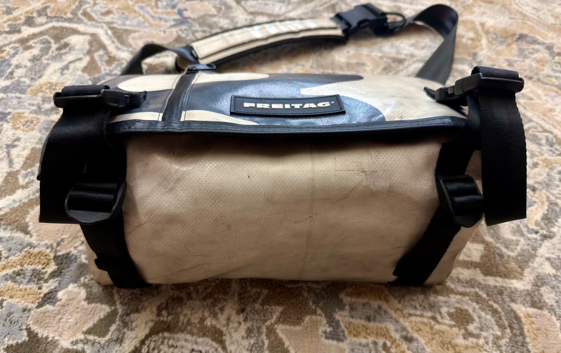 [FREITAG] 프라이탁 F17 JOE 화이트/네이비 (희귀 단종 모델 상품이미지3