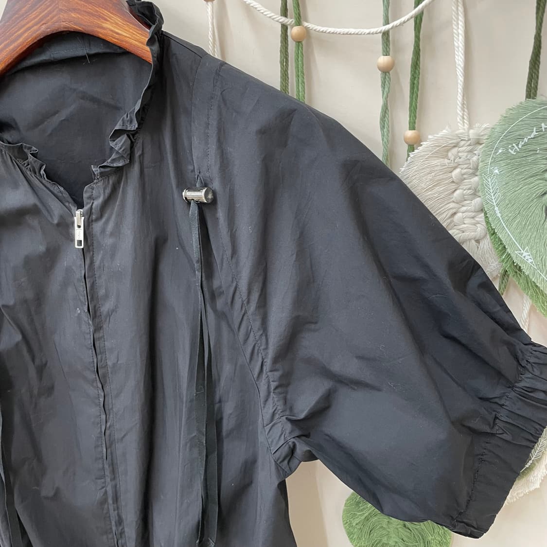 블랙 2way 지퍼 셔링 디테일 롱 반팔 자켓 상품이미지4