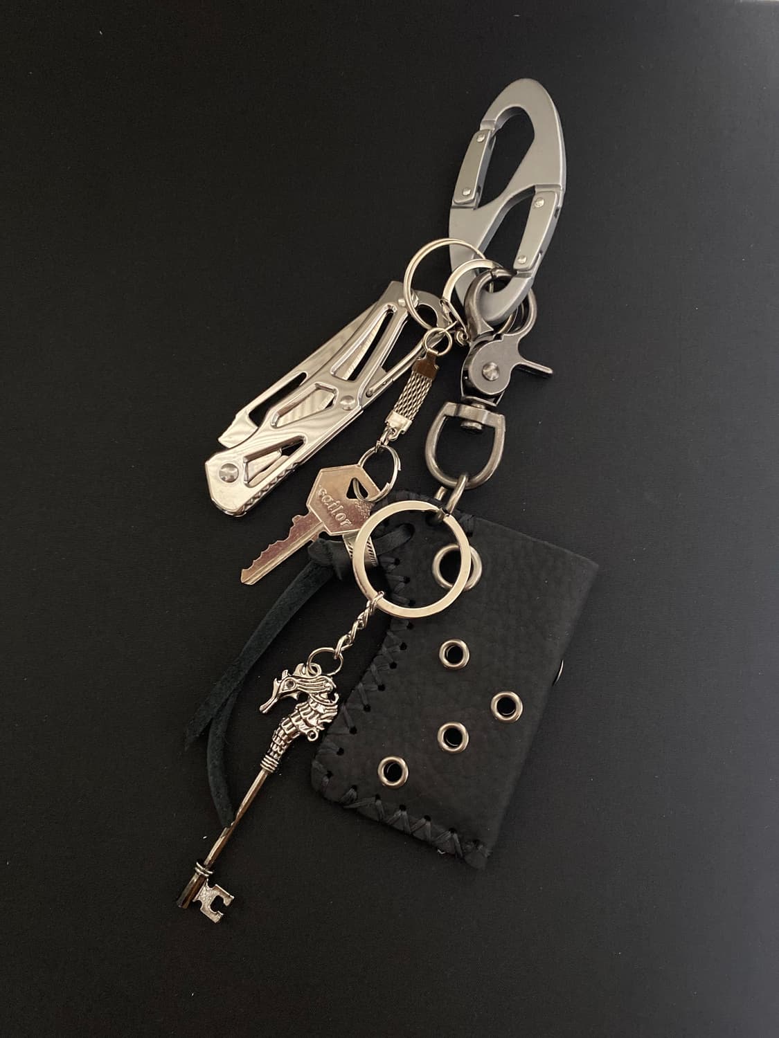 빈티지 펀칭 가죽 케이스 키링 상품이미지1