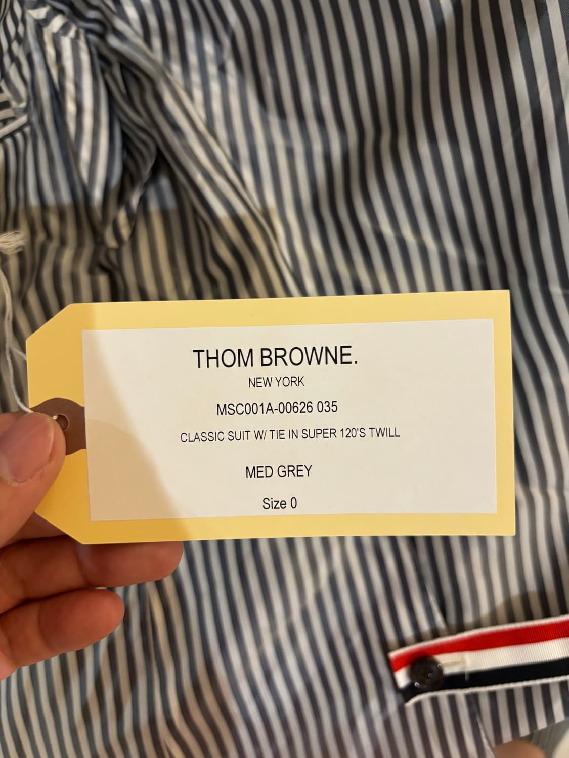 톰브라운 클래식 수트 0 사이즈 팝니다 상품이미지6