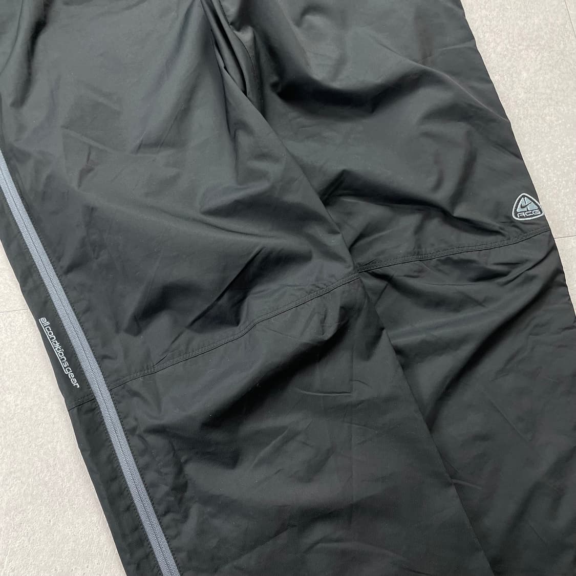 나이키 ACG 트랙팬츠 상품이미지2