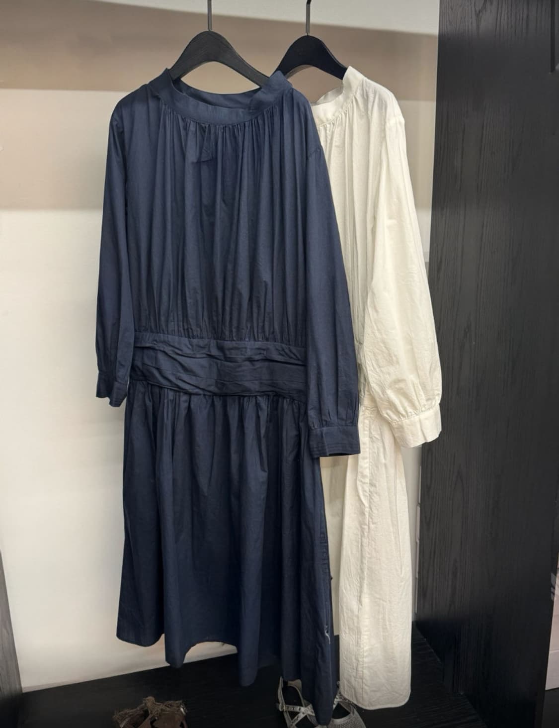 [새 상품]언앤써드미스테리 핀턱 루즈 원피스(네이비) 상품이미지5