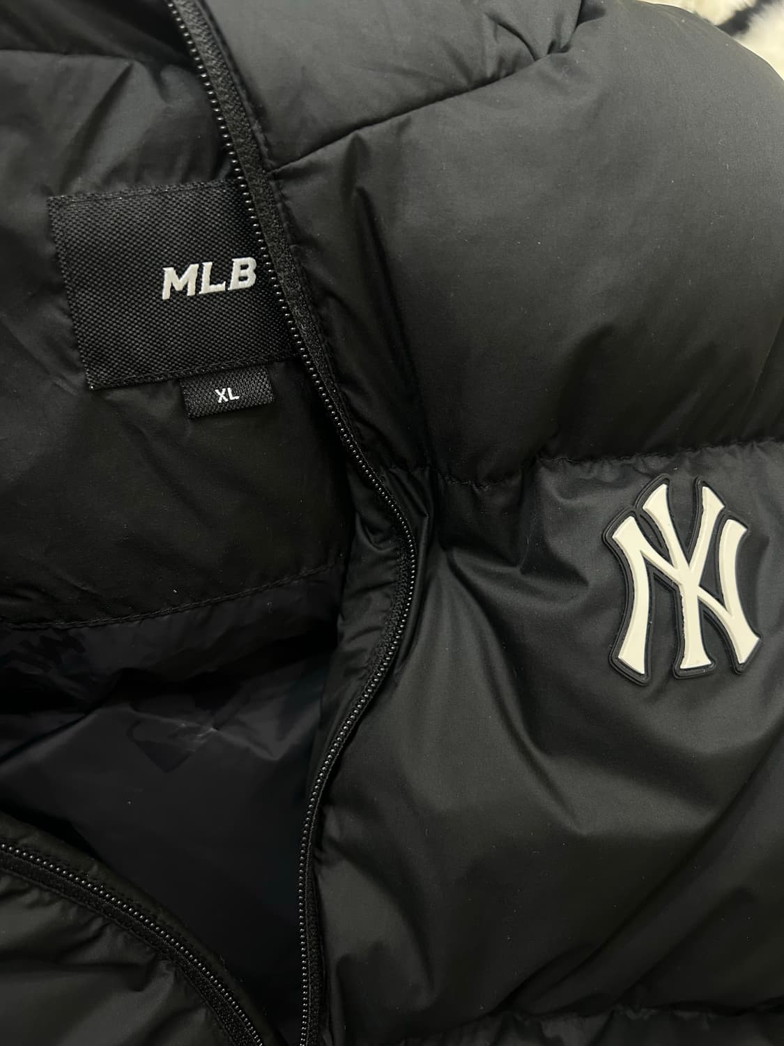 [XL]MLB 뉴욕양키스 덕다운 후드 패딩조끼/블랙 상품이미지6