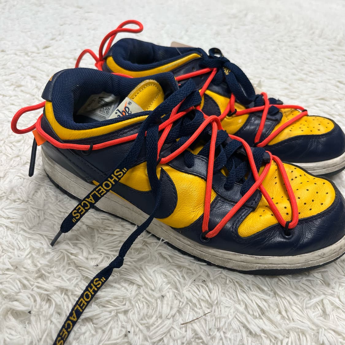 Nike x Off-White Dunk Low “Michigan”  상품이미지3