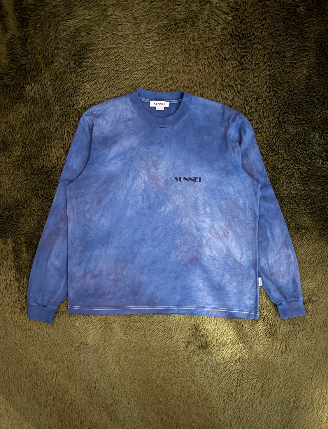 [M] SUNNEI 써네이 핸드 다잉 로고 프린트 롱슬리브 인디고 상품이미지1