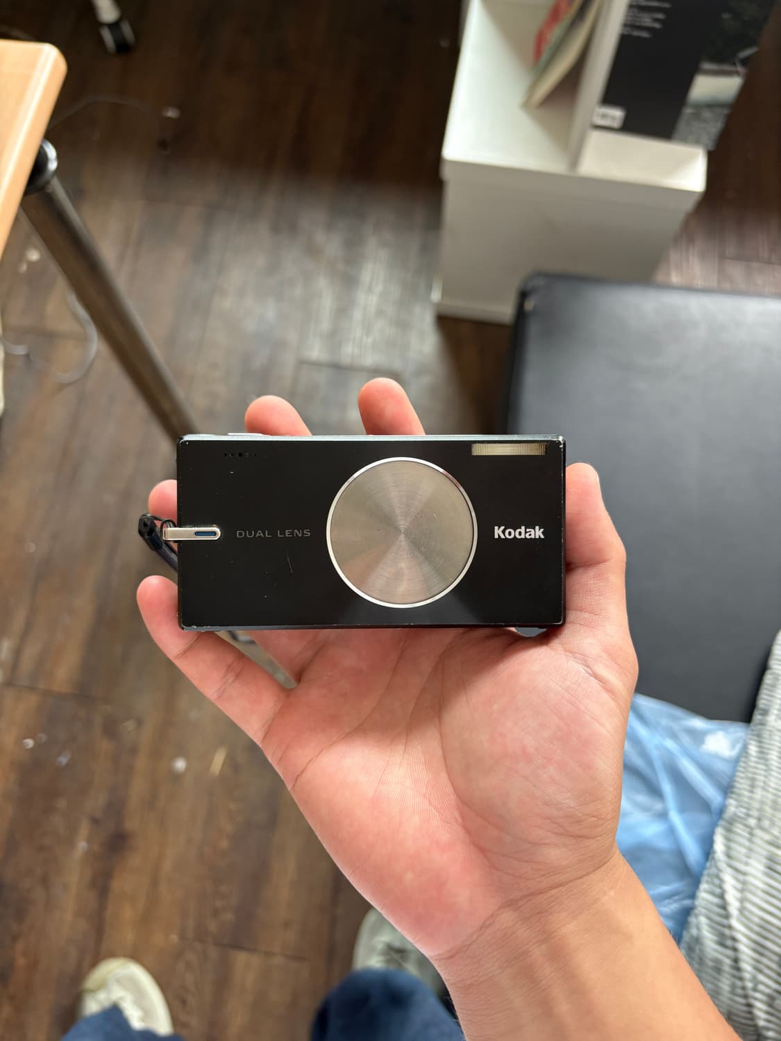 코닥 이지쉐어 v610 디지털카메라 상품이미지1