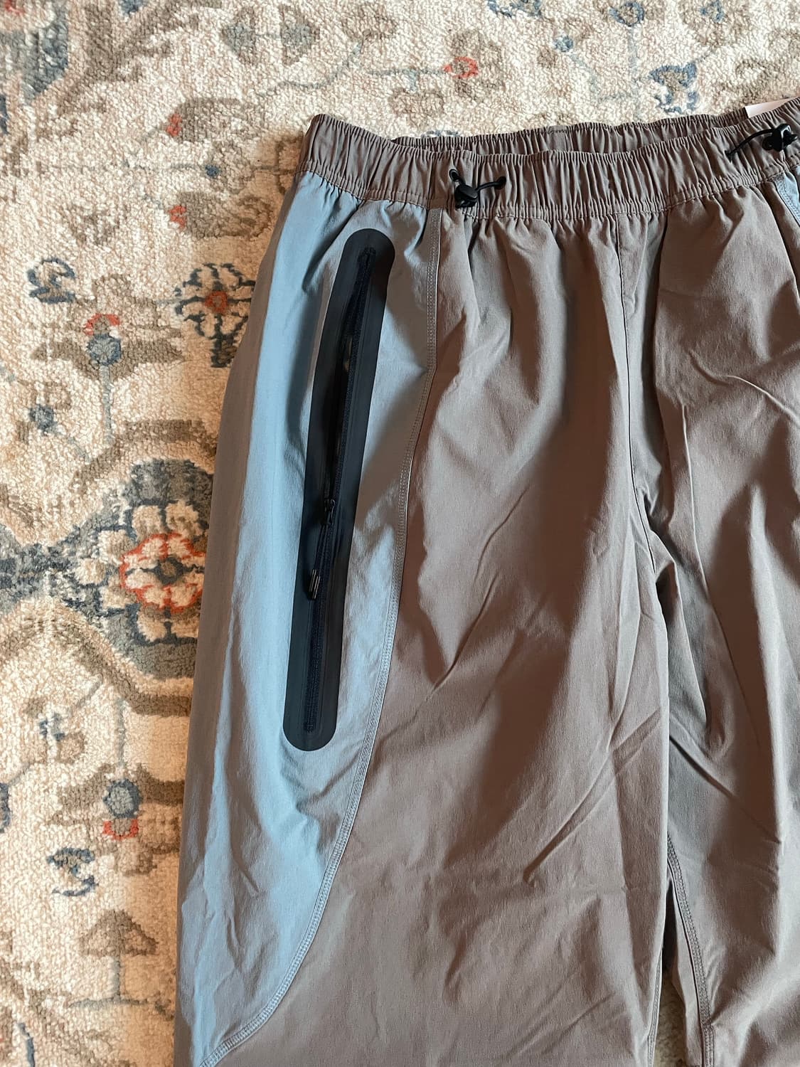 나이키 테크 드라이핏 우븐 컬러 블록 오버사이즈 팬츠 (새제품. L) 상품이미지3