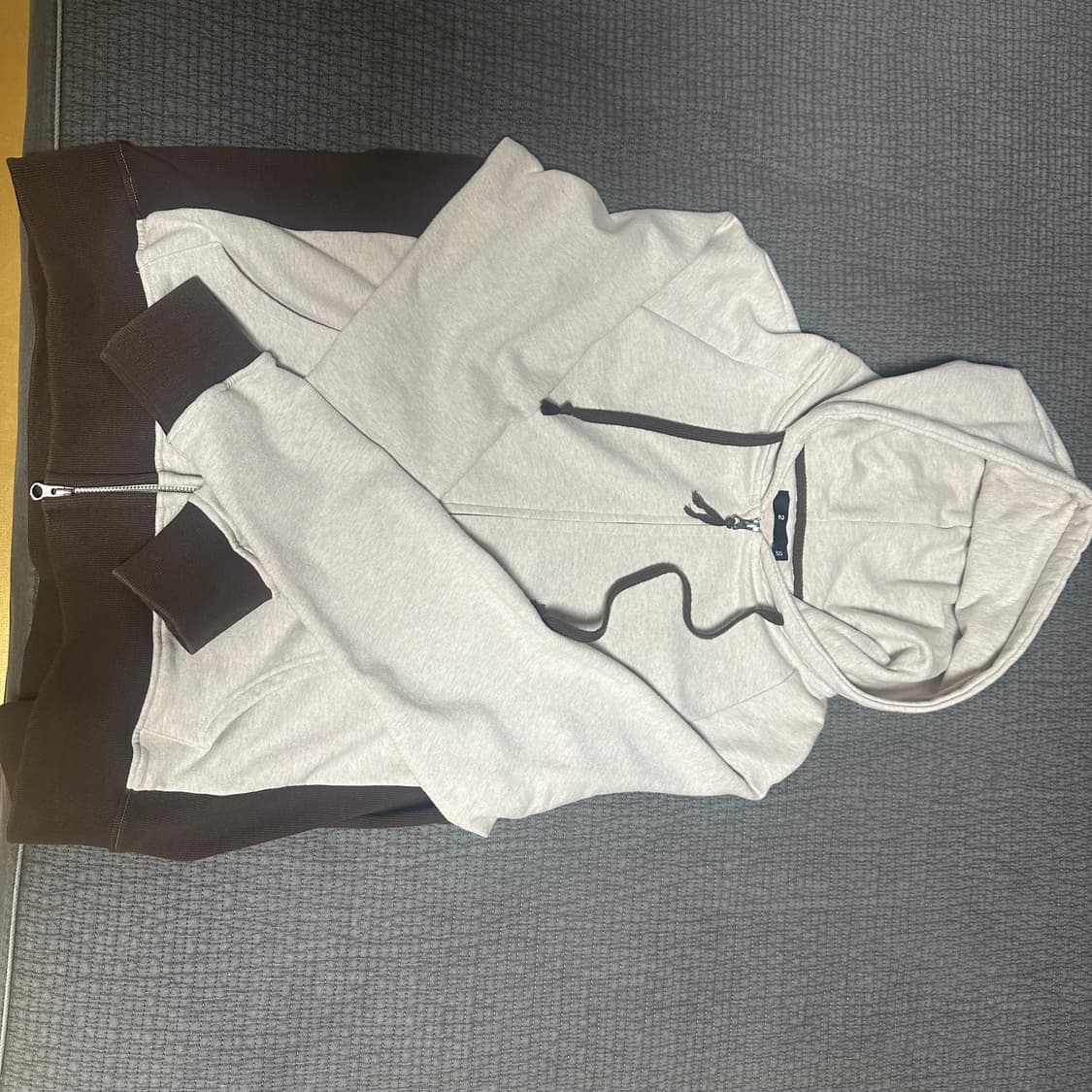 사파리스팟 후드집업 팝니다. 상품이미지2