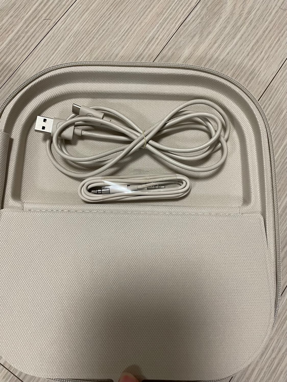 뱅앤올룹슨 베오플레이 HX 블루투스 무선 헤드폰 샌드 골드 상품이미지3