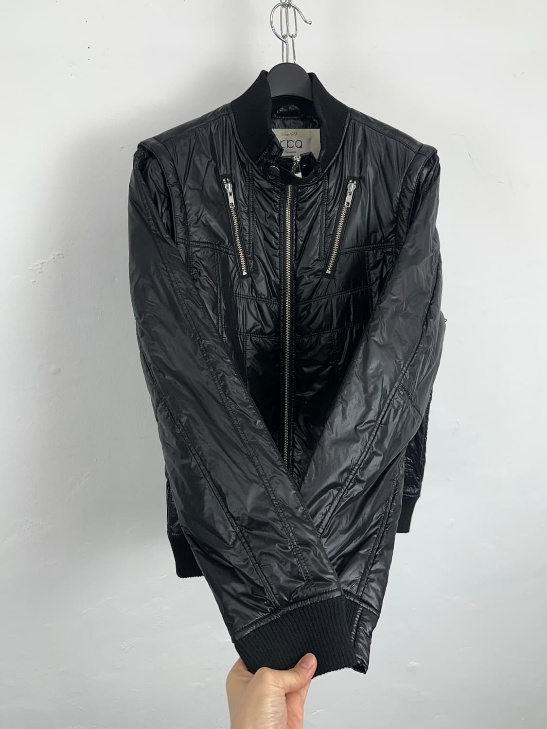 IKKA Detachable Sleeve Zip Detail Padded 상품이미지3