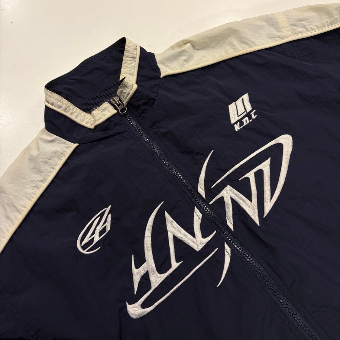 [L] 낫포너드 네이비 화이트 바람막이 자켓 B971 상품이미지3