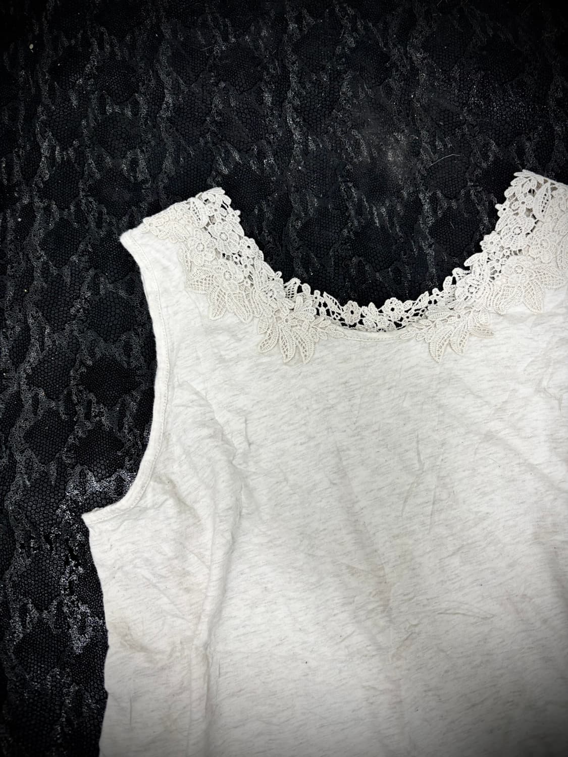 “Vintage” Lace Detail Sleeveless 상품이미지7