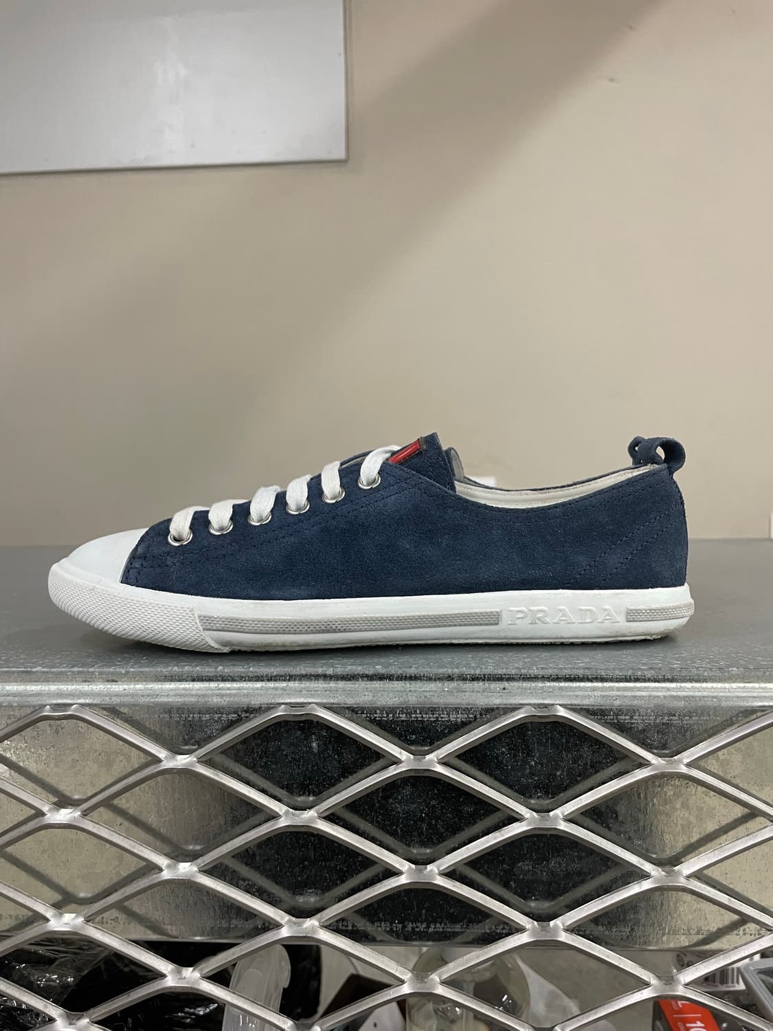프라다 스포츠 스웨이드 스니커즈 36 상품이미지1