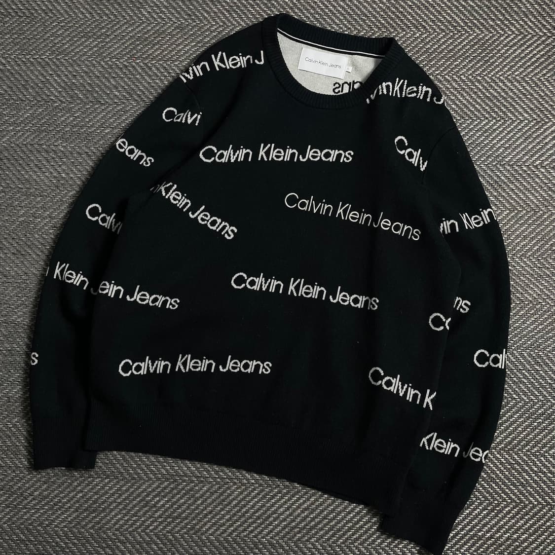 캘빈클라인 로고 플레이 라운드 울 니트 블랙y 4754 상품이미지1
