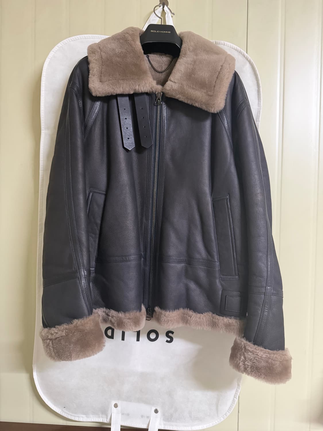 솔리드 옴므 무스탕 52 상태 최상 상품이미지1