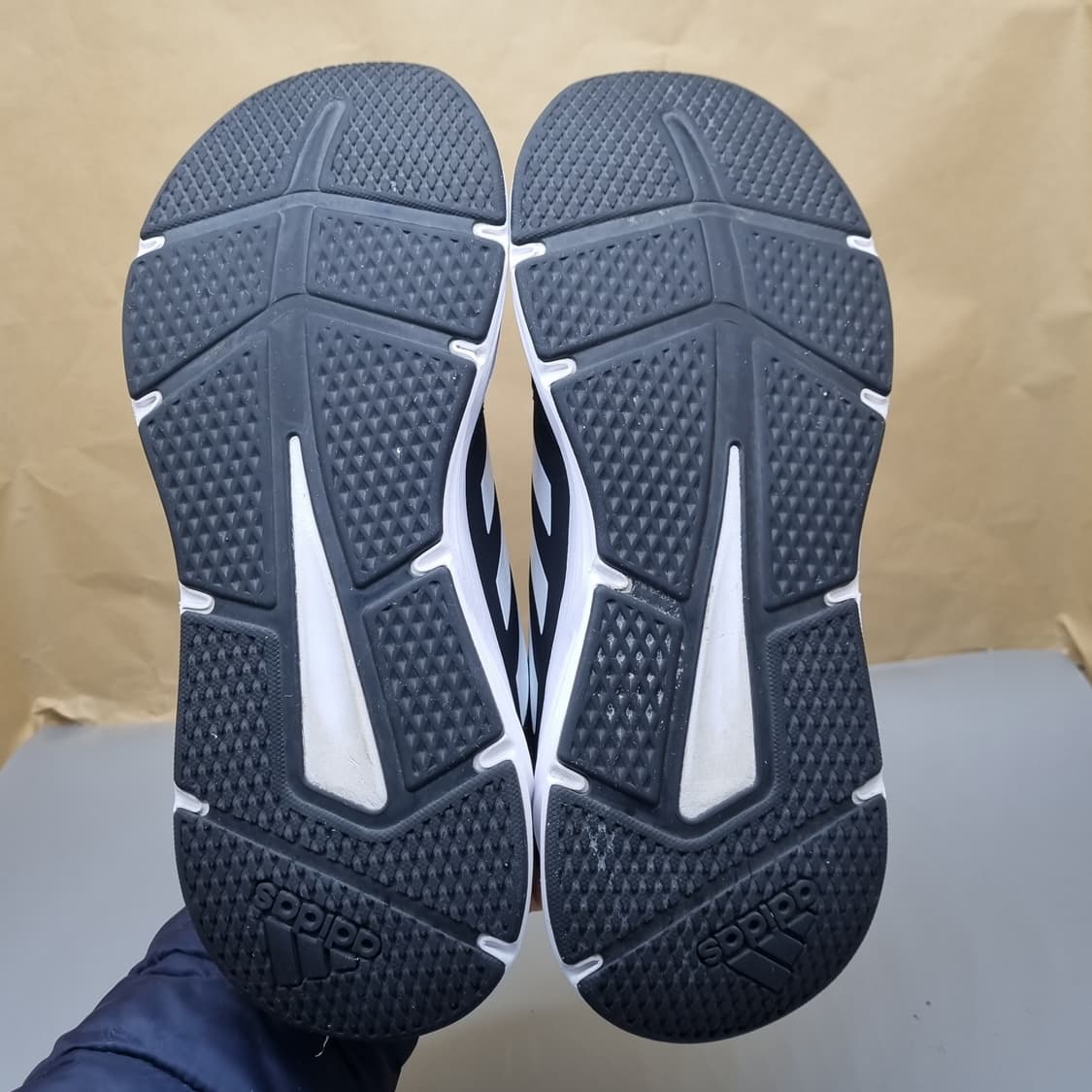 아디다스. 갤럭시6 남성운동화265 상품이미지3