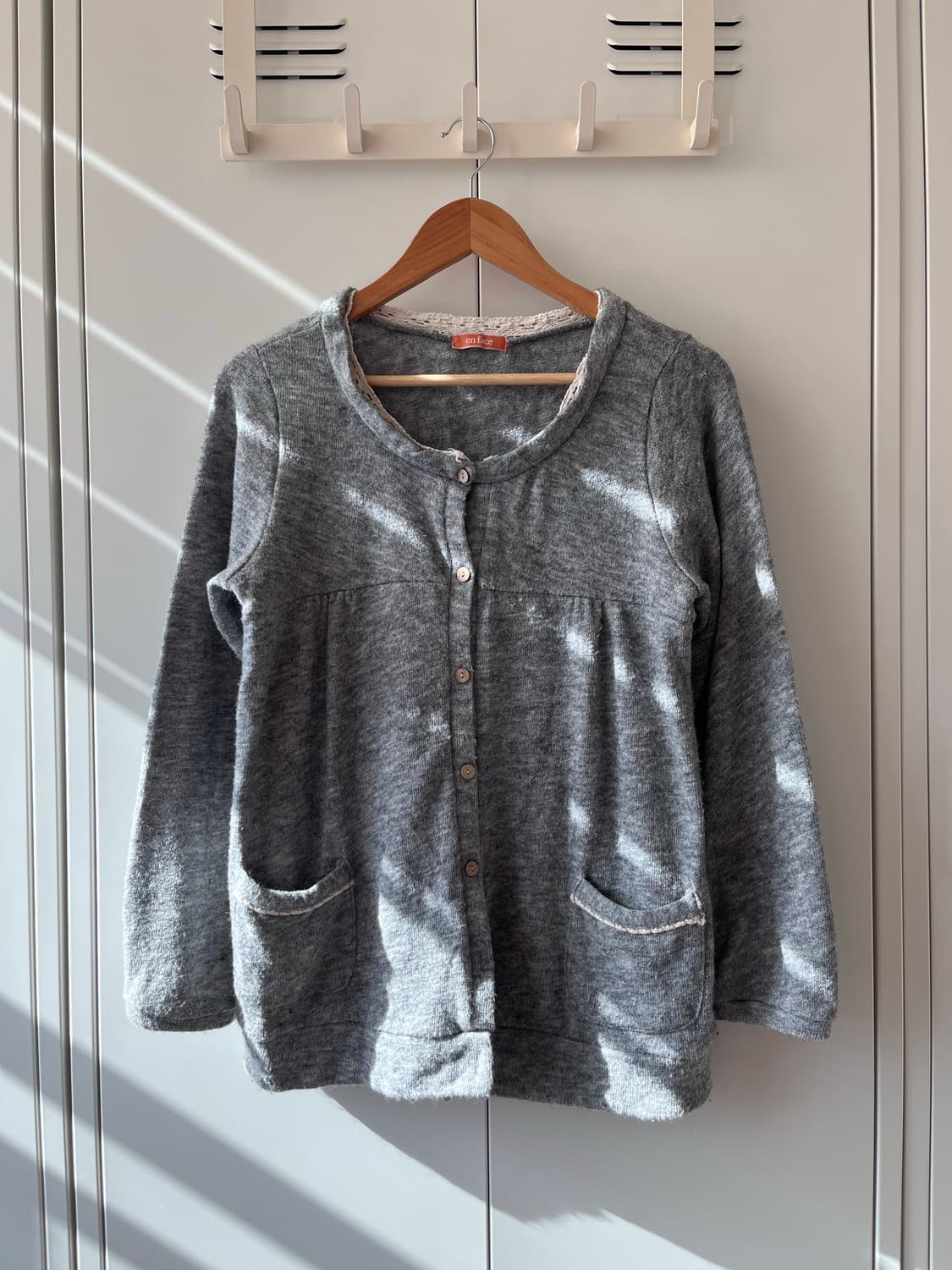 en face 레이스 그레이 셔링 니트 가디건 상품이미지3