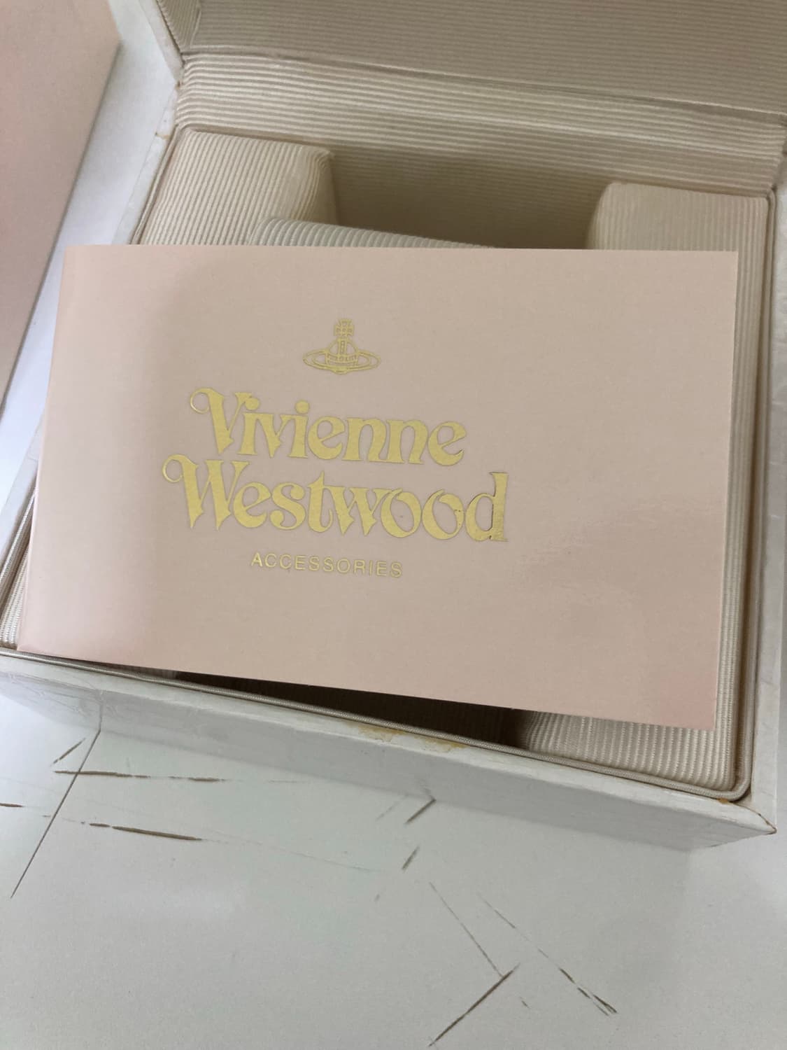 비비안웨스트우드 하트 시계 상품이미지3