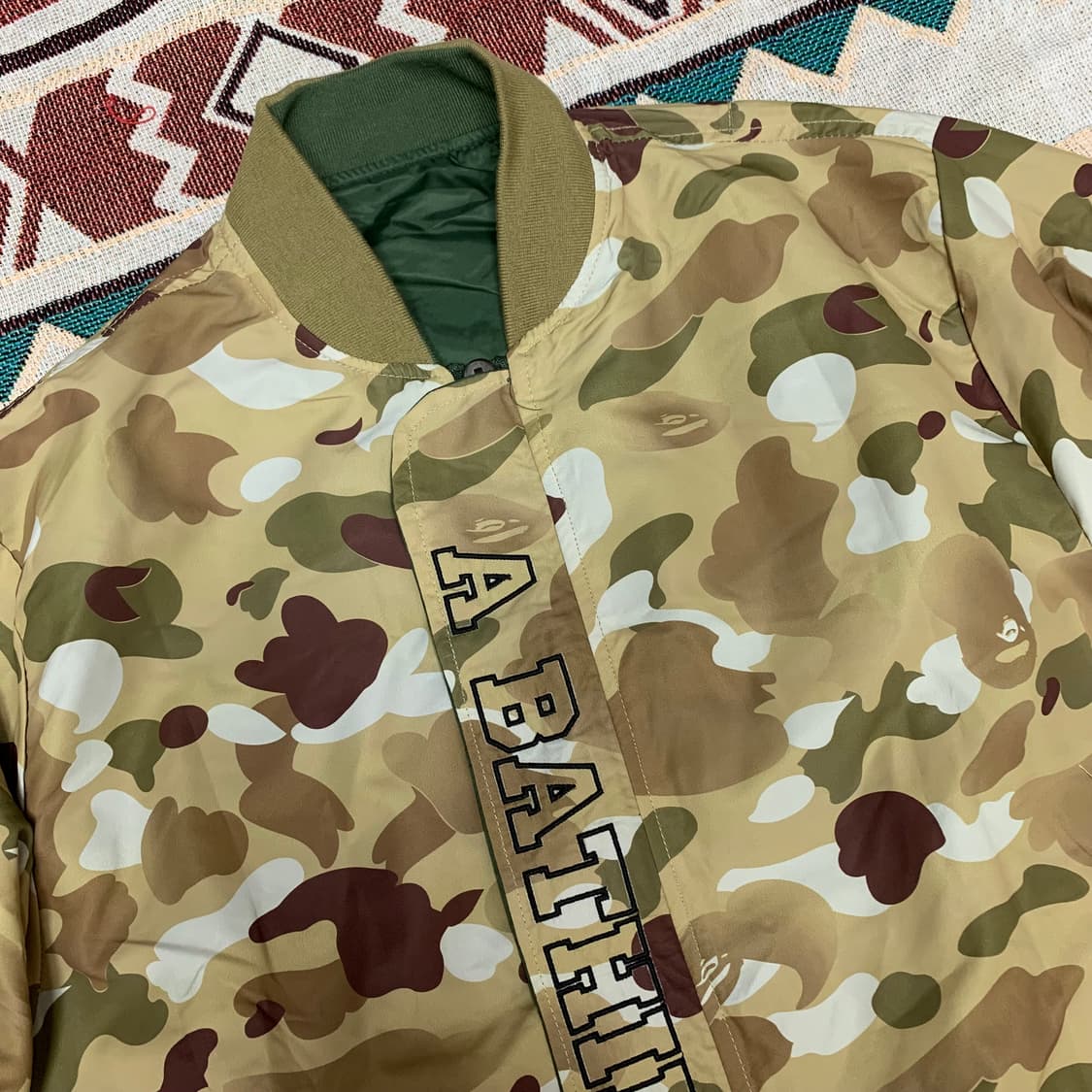 베이프 X 알파인더스트리 리버서블 MA-1 자켓 상품이미지4