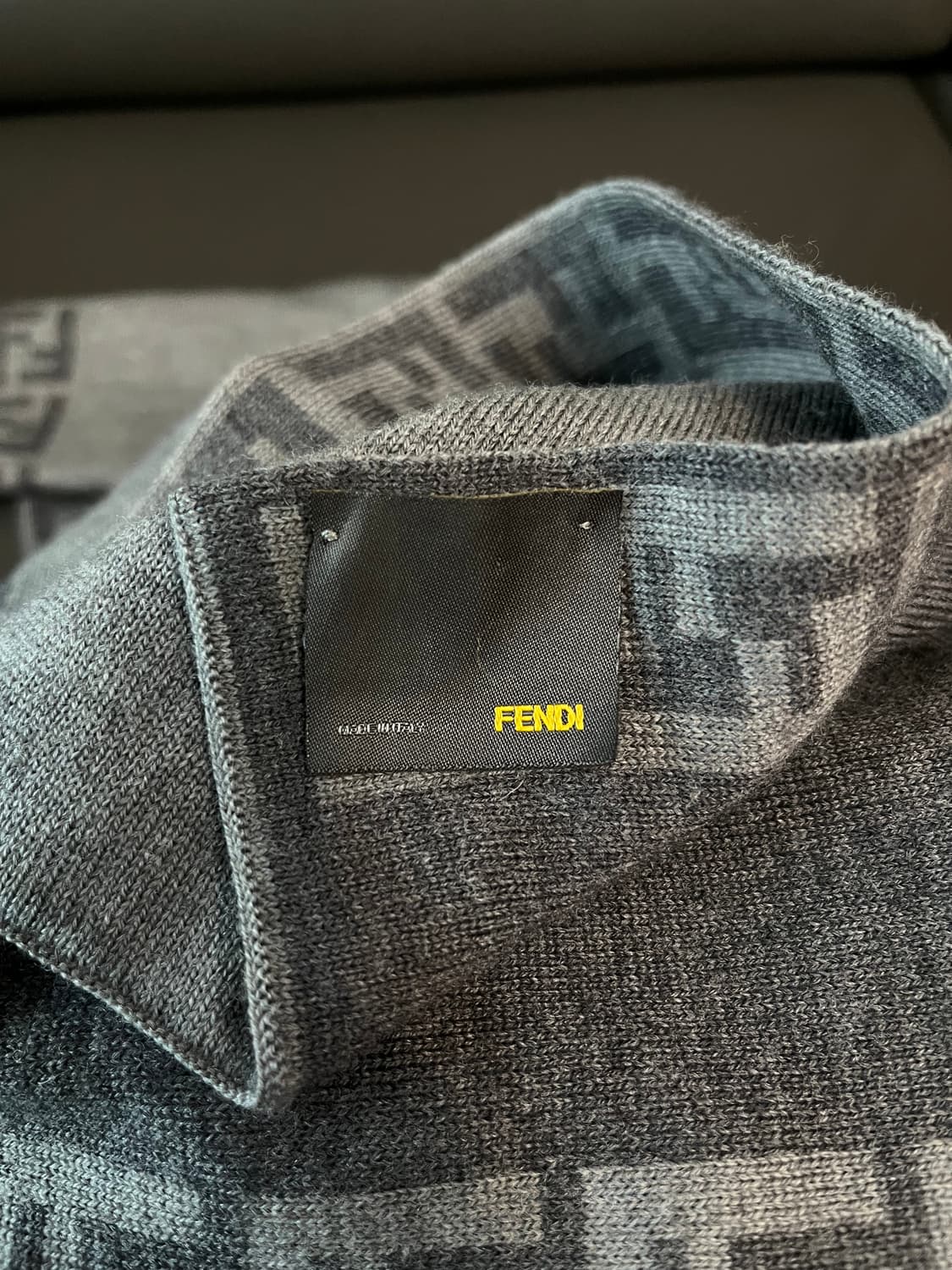 펜디 FF 로고 울 머플러 그레이 상품이미지4