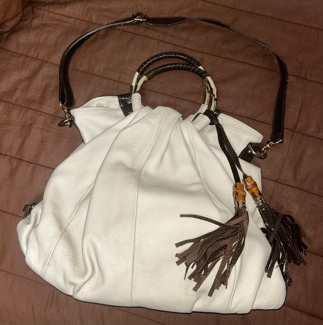빈티지 링 핸들 태슬 가죽 숄더백 상품이미지1
