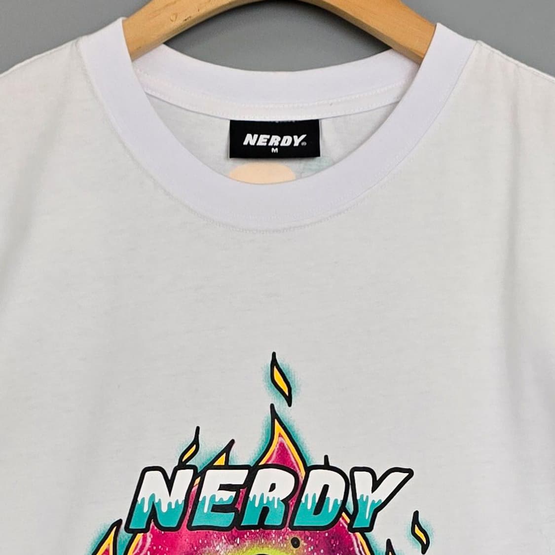 널디 NERDY 그래픽 프린팅 오버핏 반팔티 화이트 M 상품이미지2