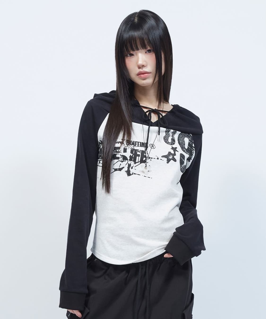 엘엠알 오프숄더 레터링 그래픽 후드 긴팔 티셔츠 OATMEAL 상품이미지3