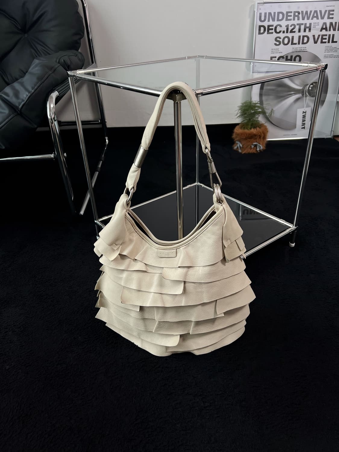 YSL 생로랑 생트로페즈 몸바사 숄더백 상품이미지1