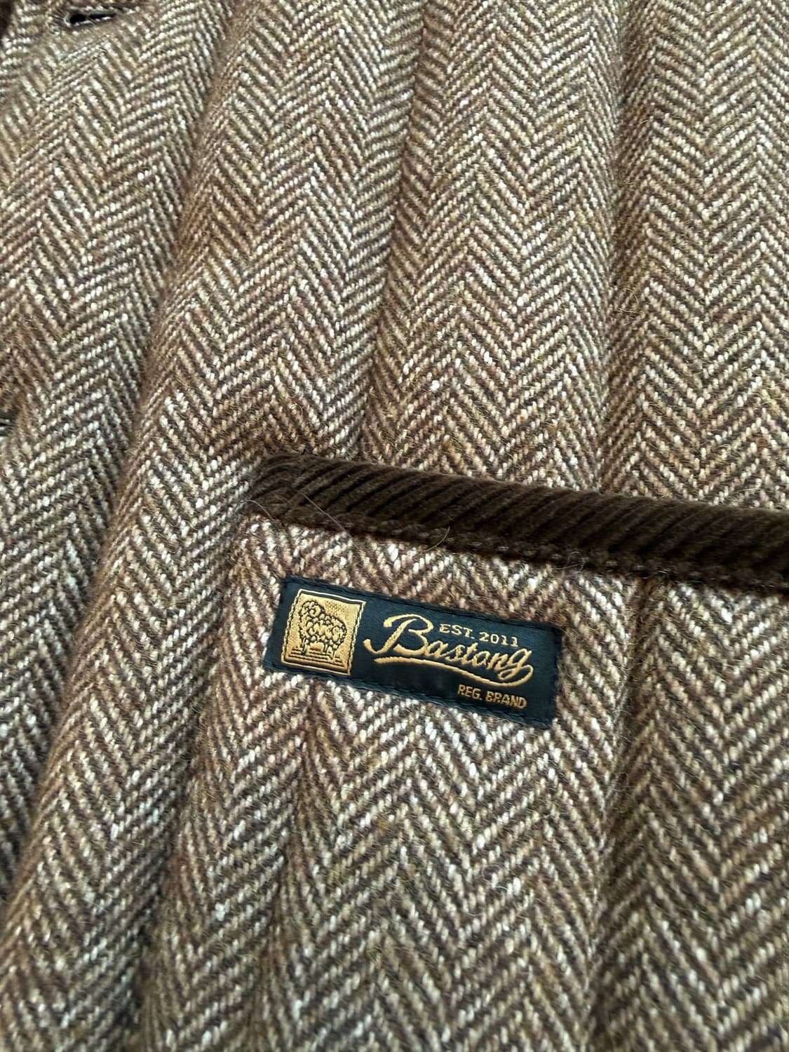 바스통 187 브라운 헤링본 베스트 L(105-110) 상품이미지5