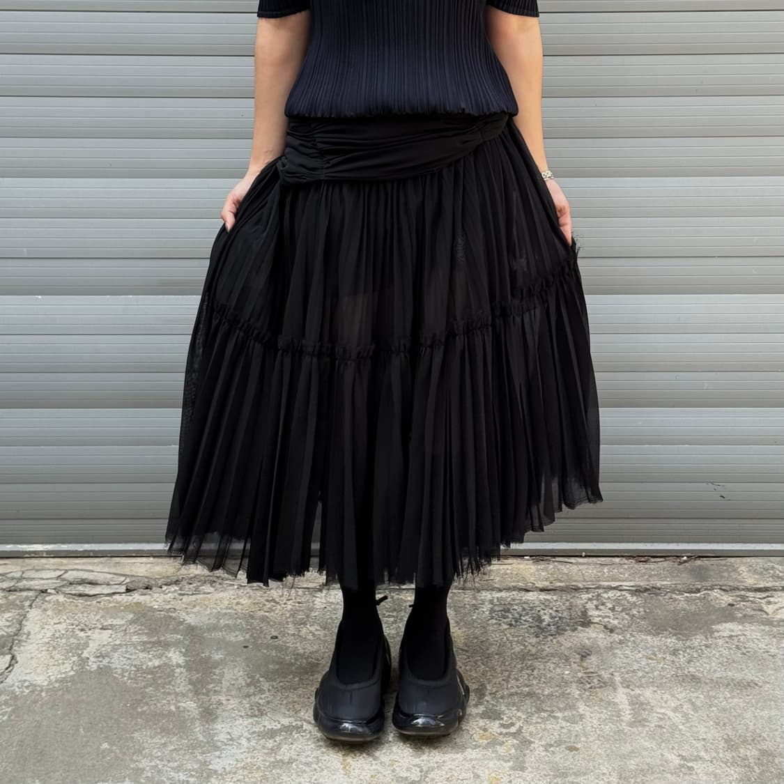 Pleated Black Sheer Skirt 상품이미지9