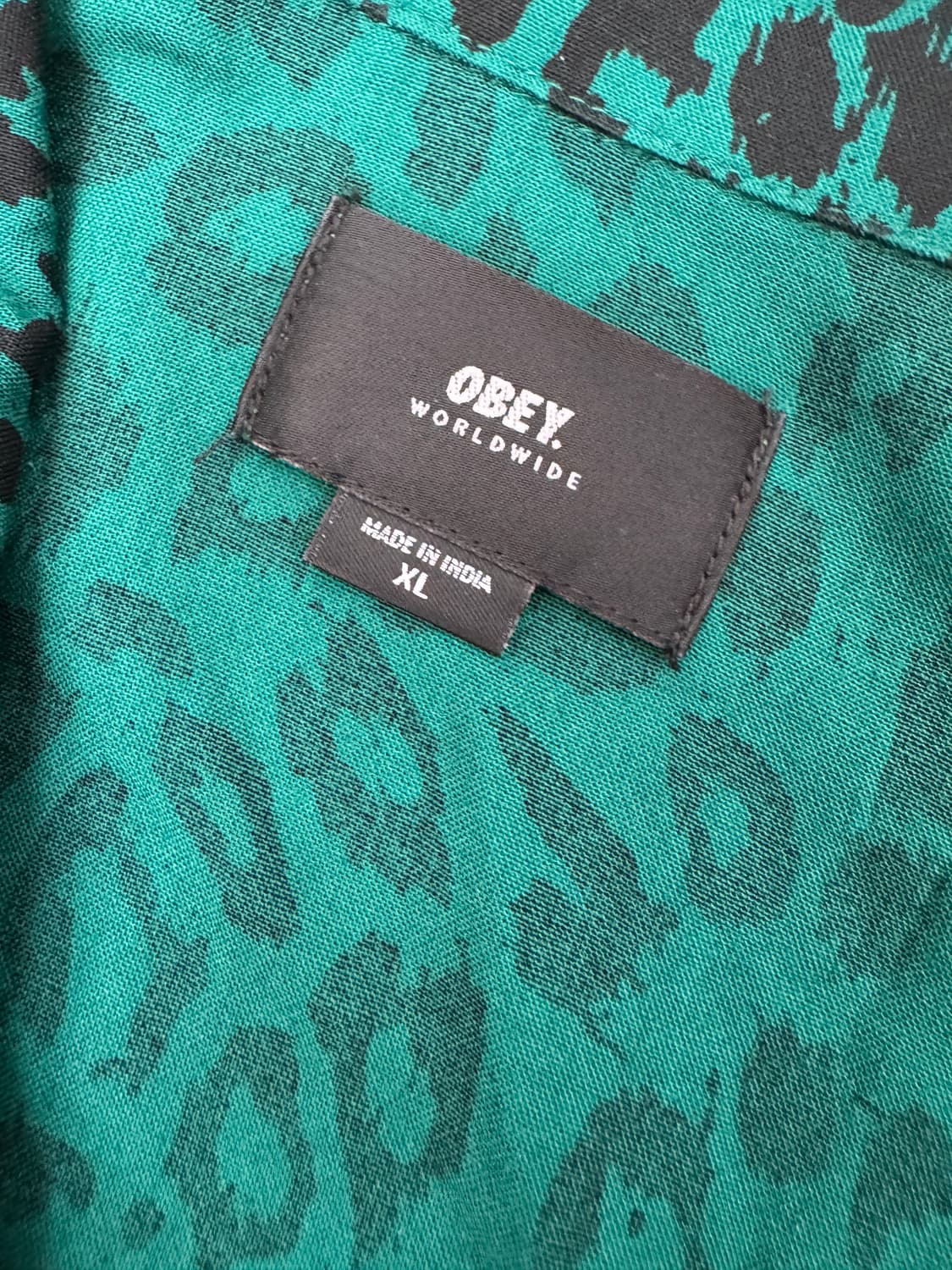 오베이 OBEY 그린 비스코스 레오파드 반팔셔츠 XL 상품이미지3