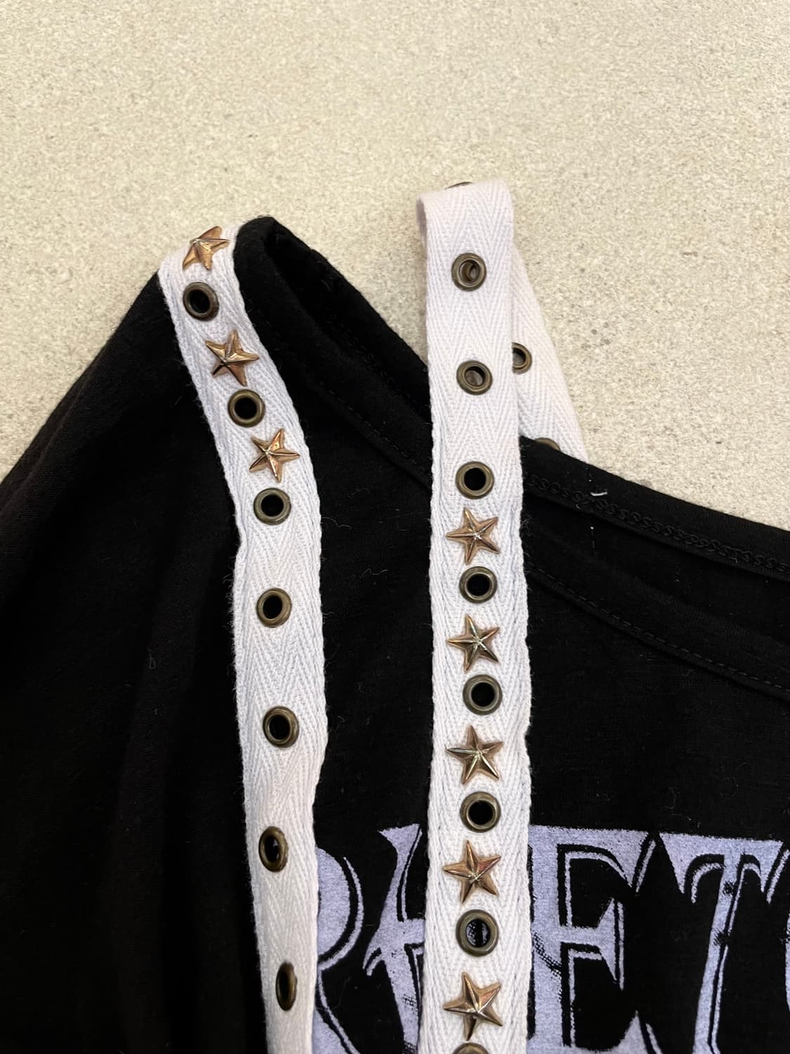 D.I.A 오프숄더 레터링 롱슬리브 상품이미지4