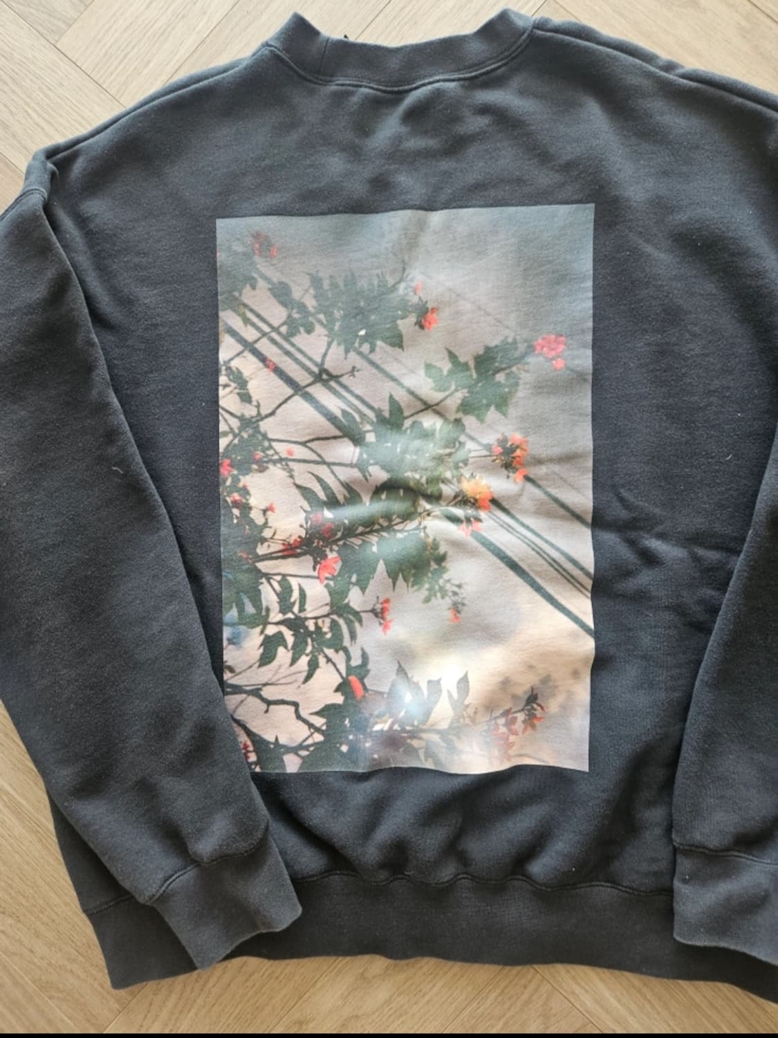 피오갓 에센셜 포토 맨투맨 블랙 L 상품이미지2