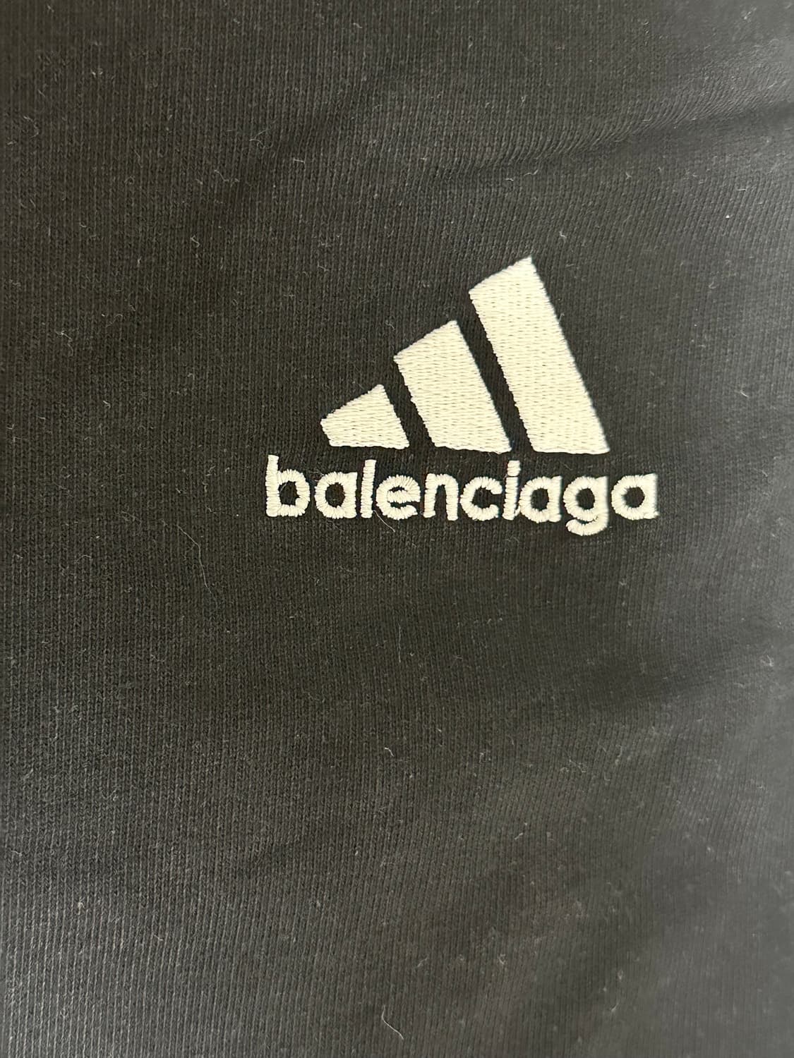 발렌시아가x아디다스 플리스 배기 스웨트팬츠 블랙[한소희 팬츠] 상품이미지2