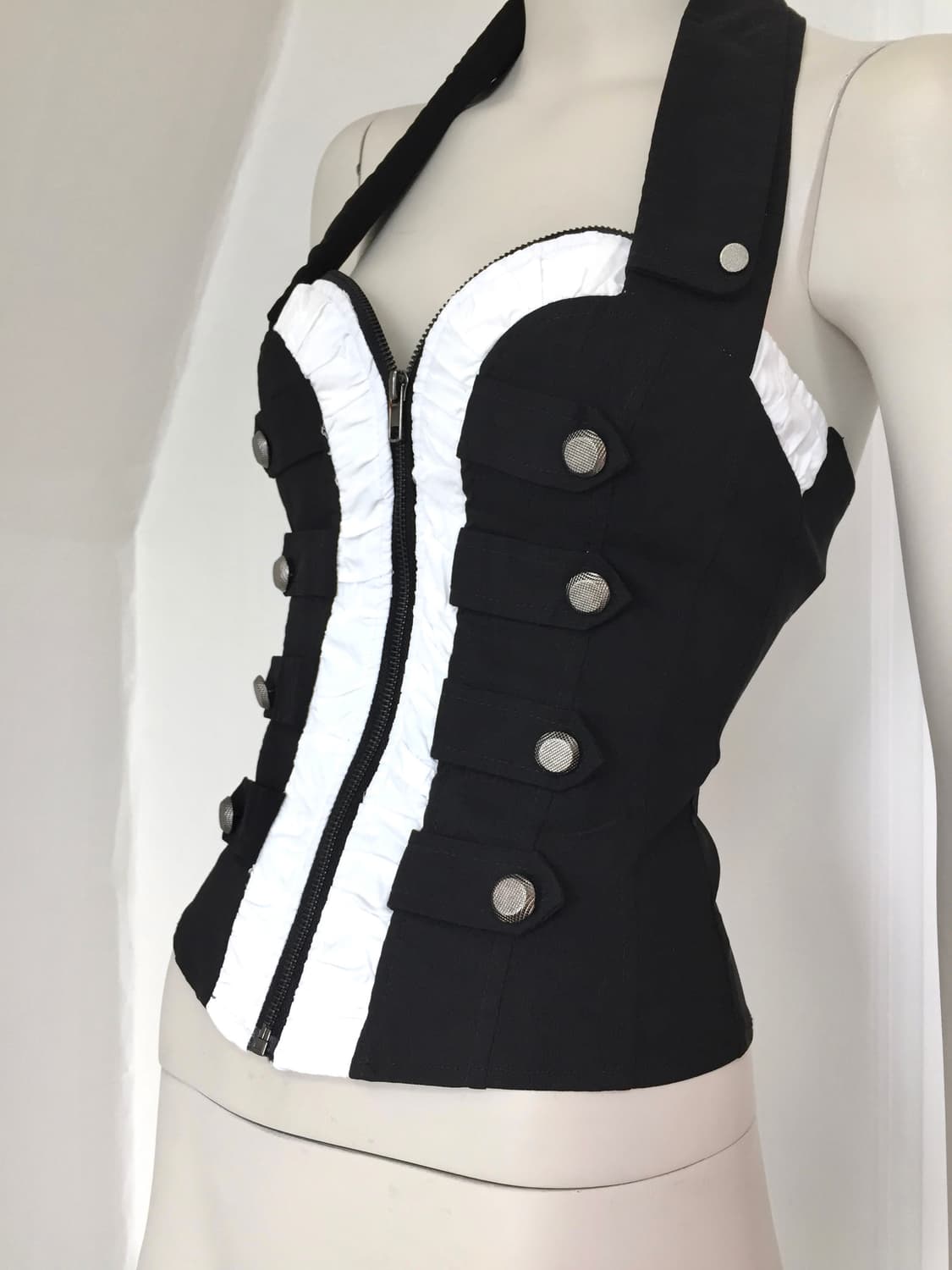 Noir Ruffle Zip Napolen Corset Top 상품이미지4