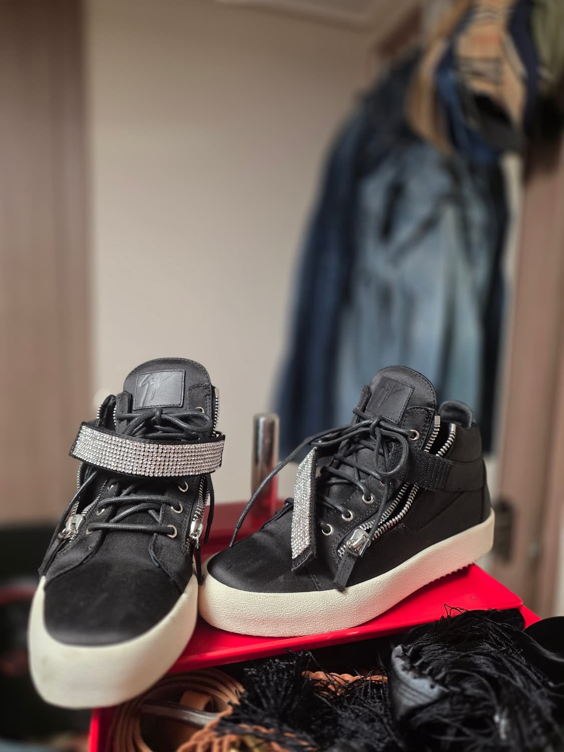 주세페 자노티(Giuseppe Zanotti) 새틴 비즈 하이탑
 상품이미지1