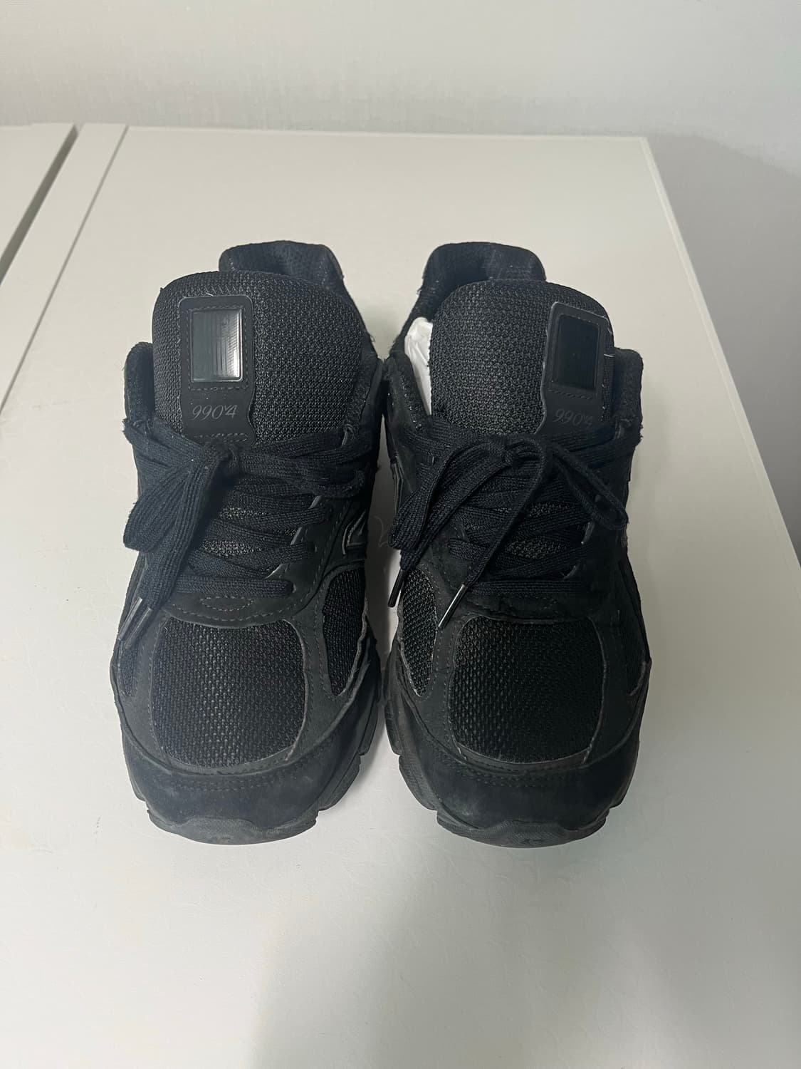 뉴발란스 990v4 트리플블랙 255 상품이미지1