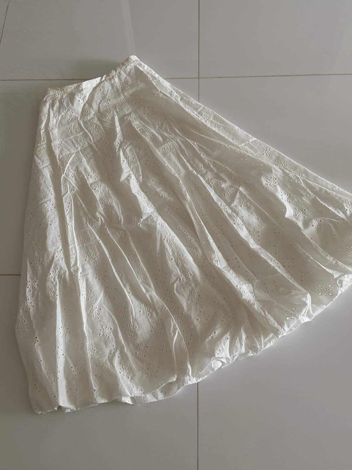 zara 자라 펀칭 화이트 스커트 상품이미지1