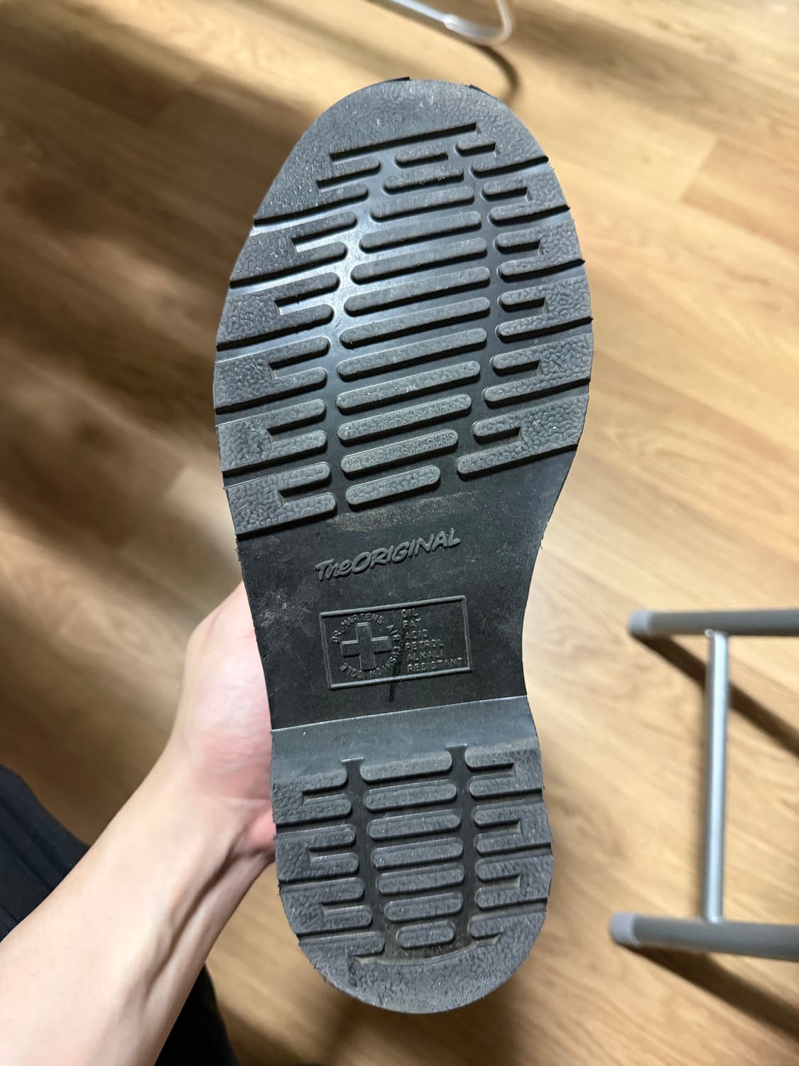 닥터마틴 x 네이버후드 스웨이드 로퍼 블랙 상품이미지4