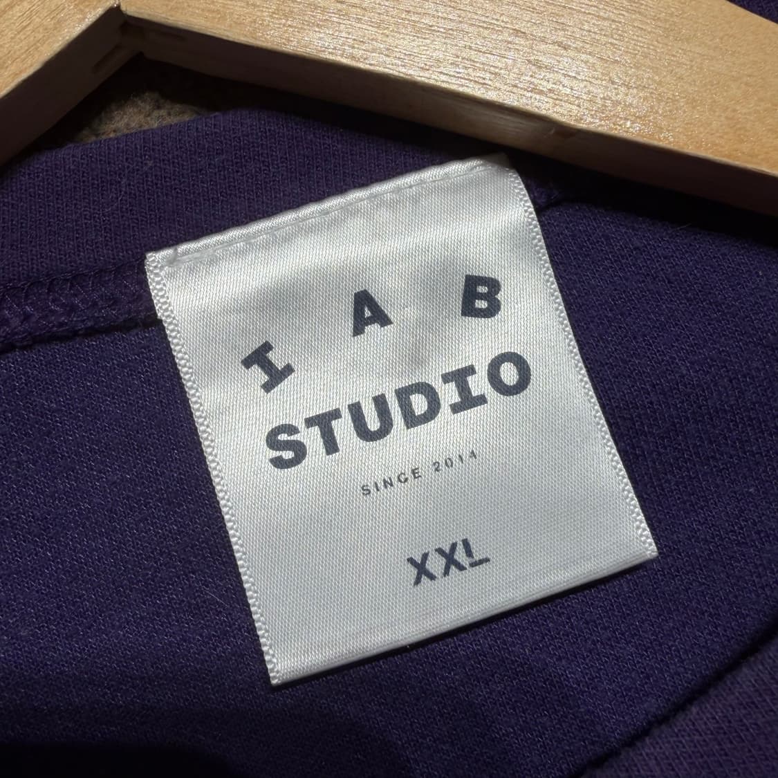 아이앱스튜디오 퍼플 페인팅 롱슬리브 XXL 상품이미지3