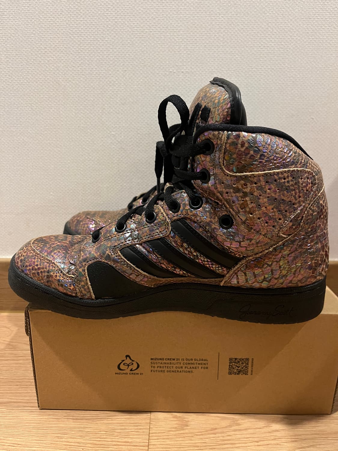 아디다스 레제미스캇 인스틴트 하이 상품이미지2