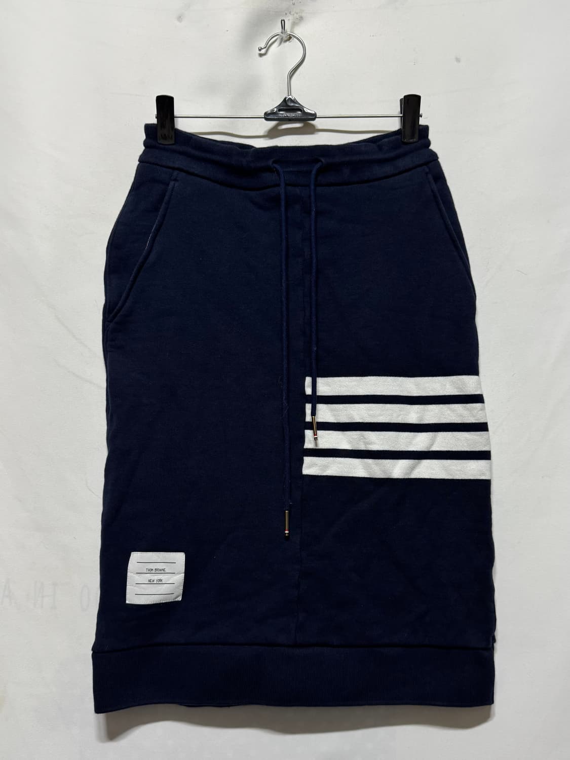 36 톰브라운 4바 스커트 상품이미지1