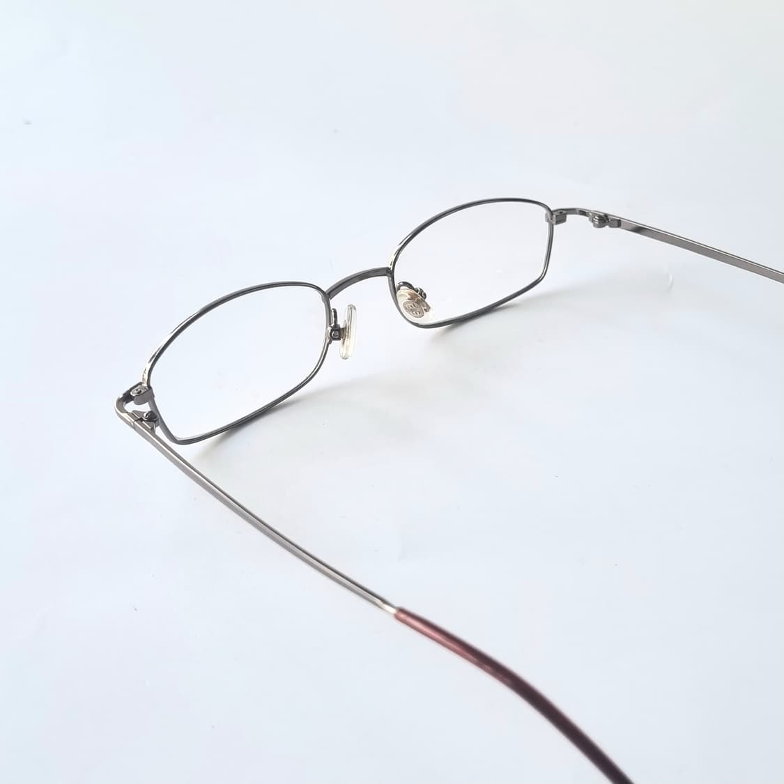 데드스탁 지적인 무드의 실버 메탈 슬림 타원형 안경테 781 상품이미지3