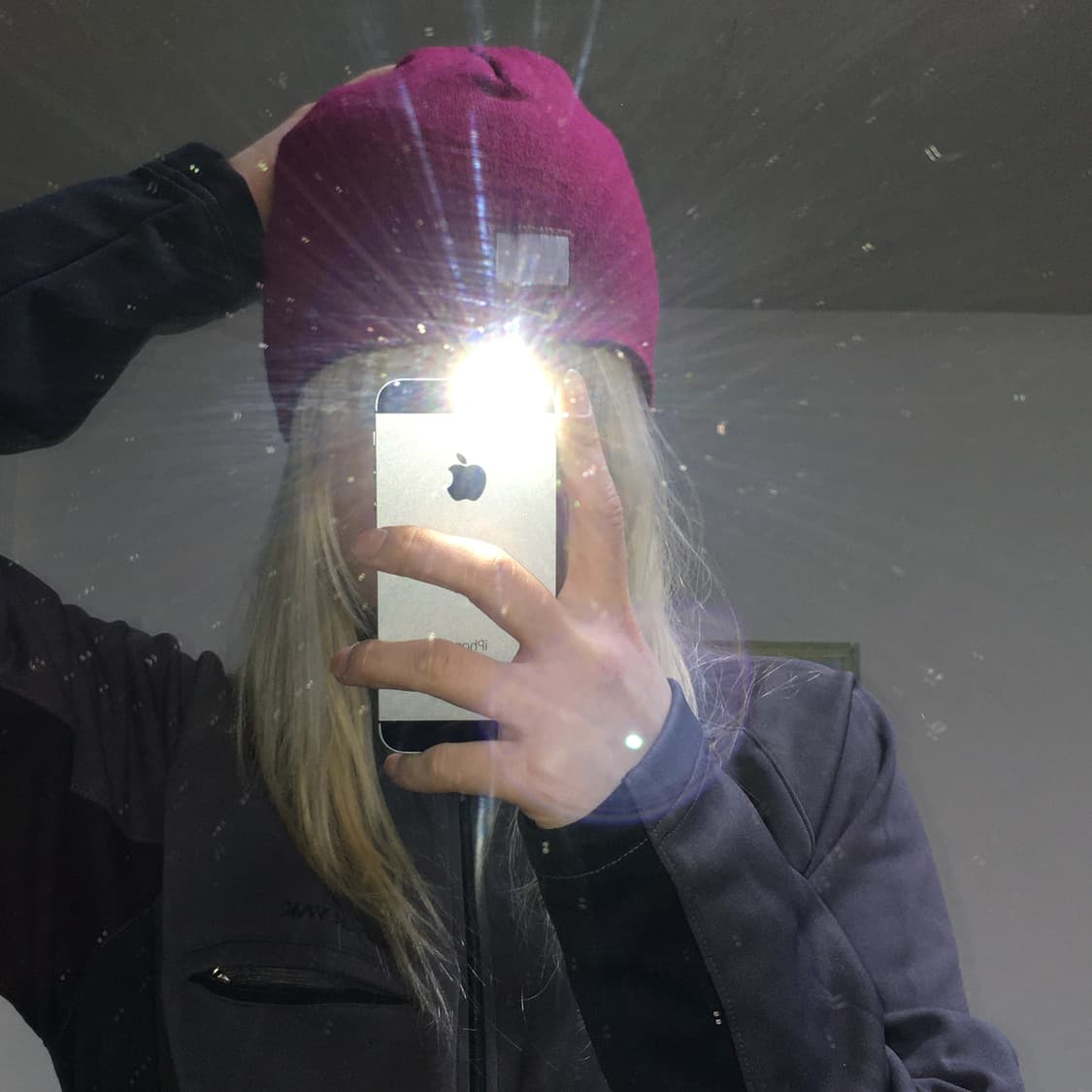 투티/0373 NIKE 나이키 레드 핑크 와인 비니 리버시블 패치 로고 상품이미지2