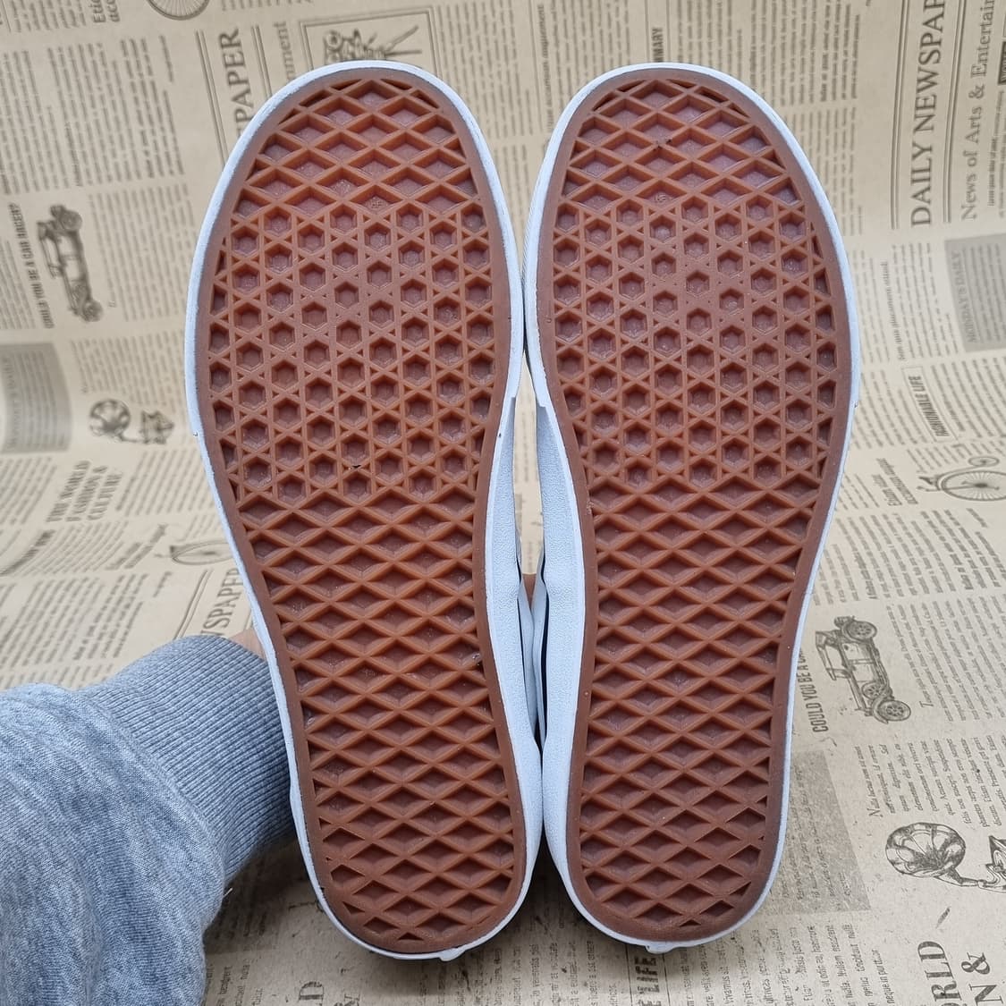 반스 에라 화이트 스니커즈250 상품이미지3