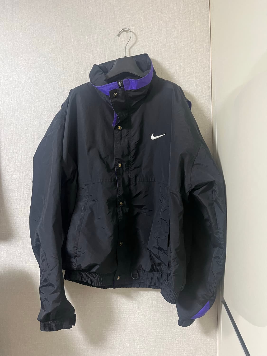 홍대 빈티지 원가 12만원, 나이키 블랙 바람막이 XL 상품이미지1