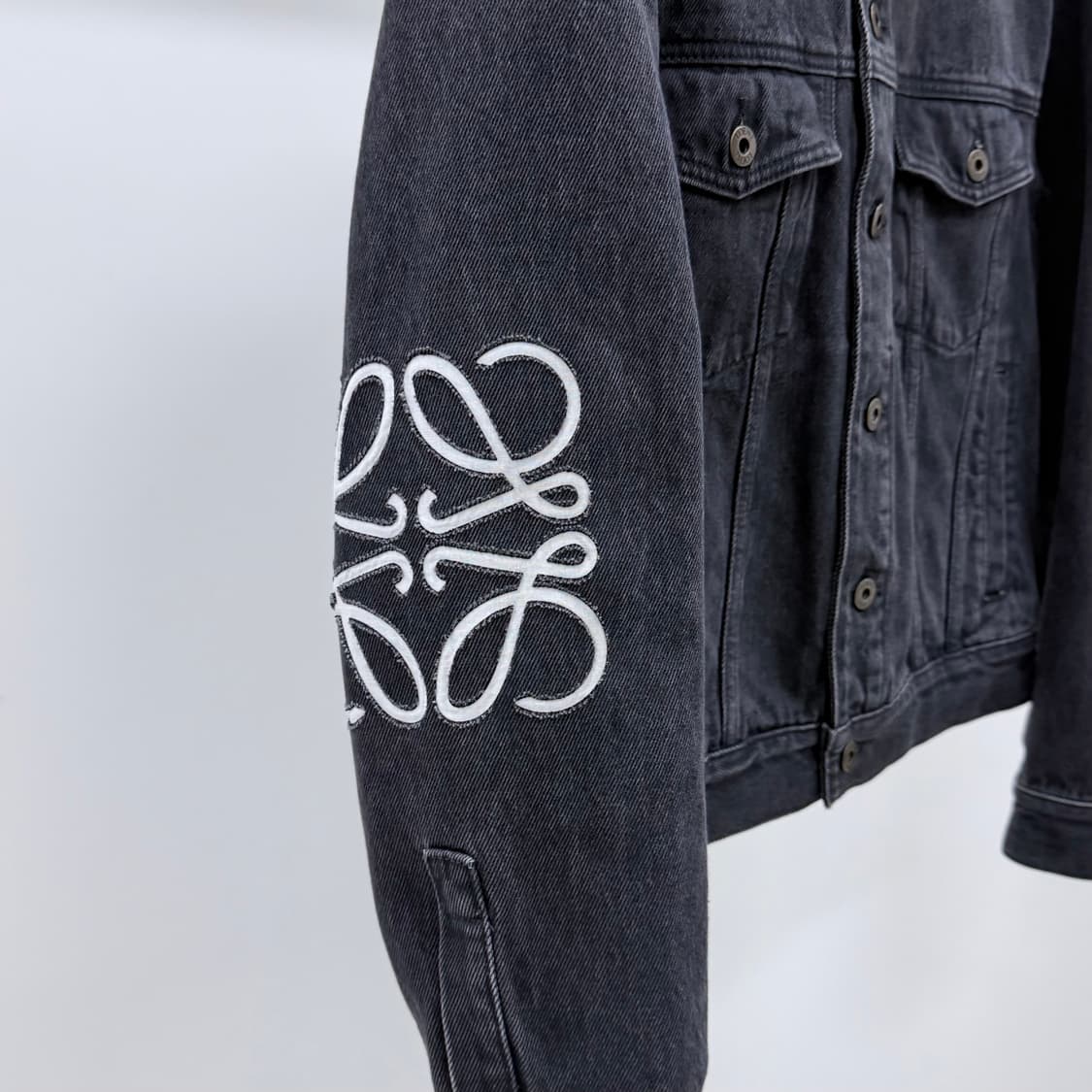 [S급/44] 로에베 아나그램 데님 흑청 자켓 블랙 상품이미지7