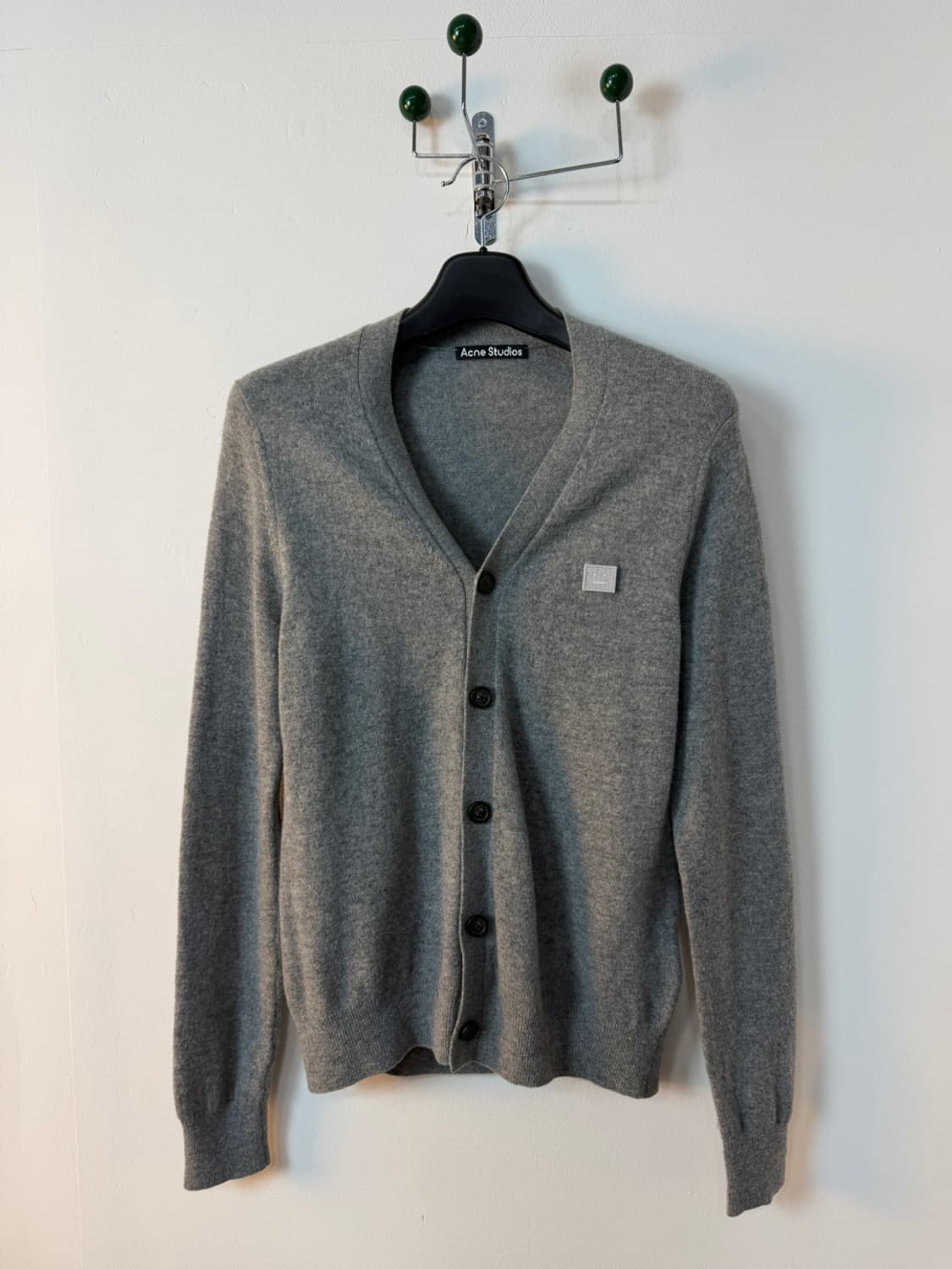 아크네 스튜디오 페이스 로고 울 가디건  상품이미지2