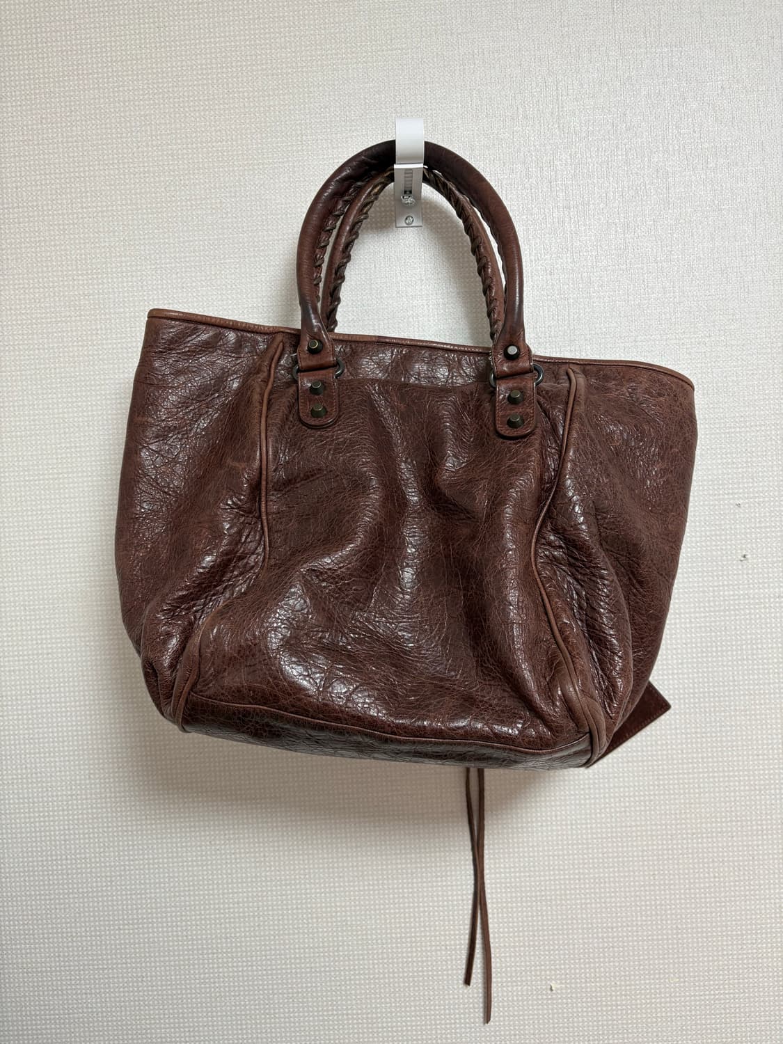 발렌시아가 모터백 선데이 토트백 브라운 상품이미지3